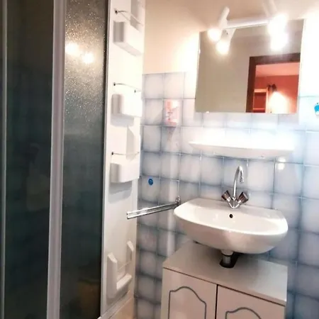 Venay 3 Apartment *