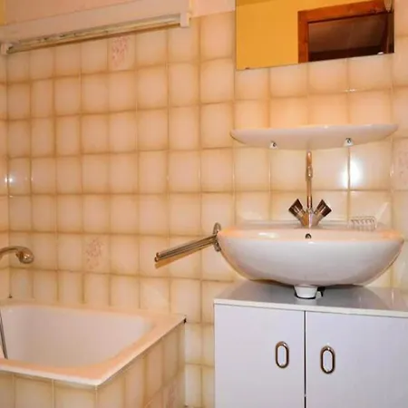 Apartment Venay 3